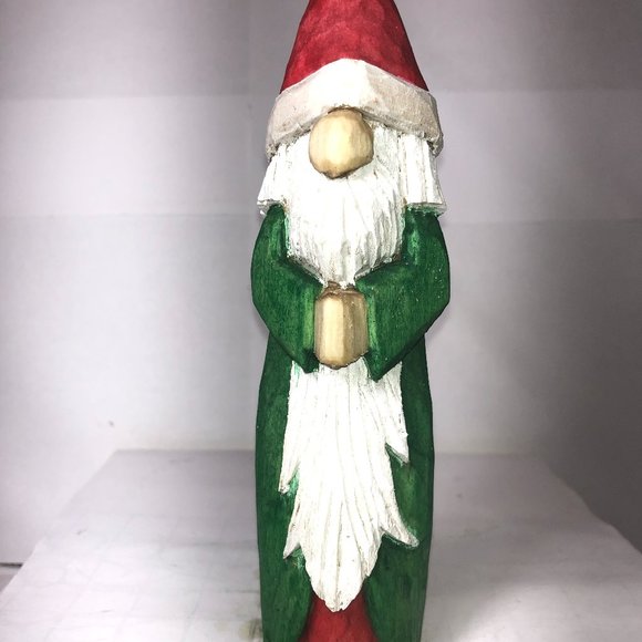 Hand Carved Old World Santa - Picture 1 of 6